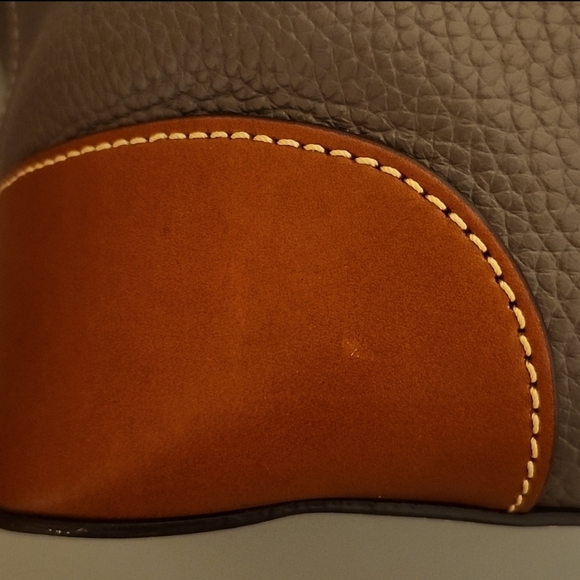 NBU Dooney And Bourke Barlow Satchel In Elephant - Picture 7 of 16